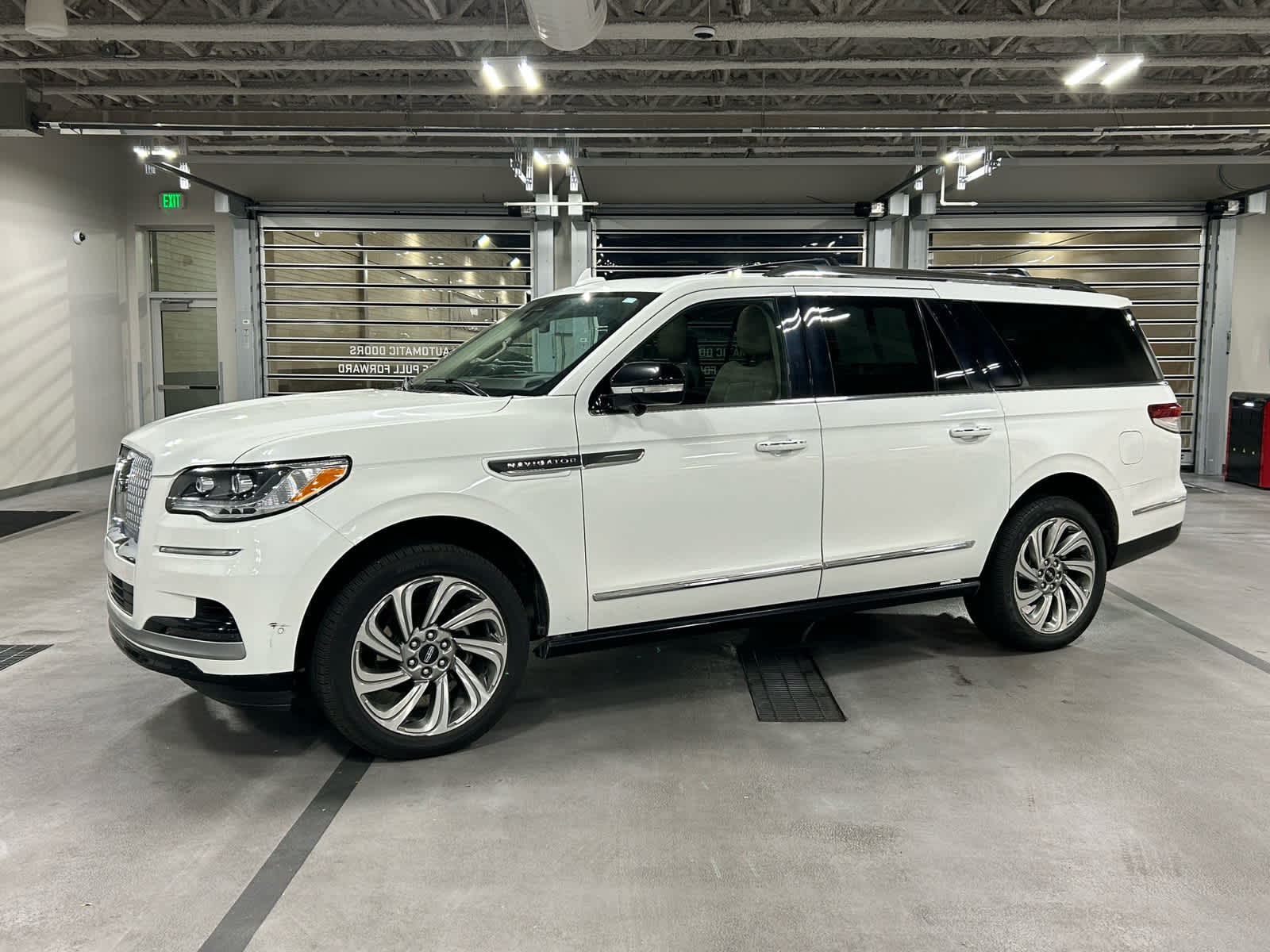 2022 Lincoln Navigator Reserve L's photo