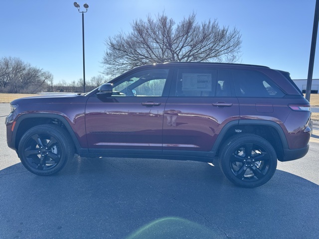 2025 Jeep Grand Cherokee Altitude X photo 4