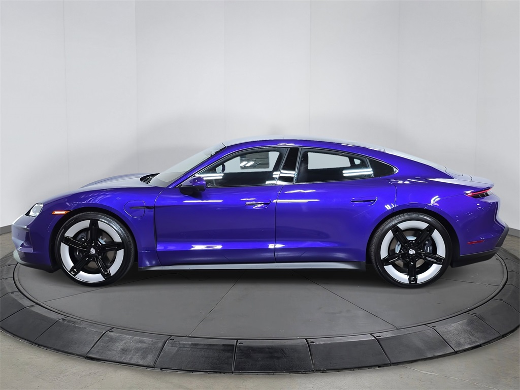 2026 Porsche Taycan 4 photo 2