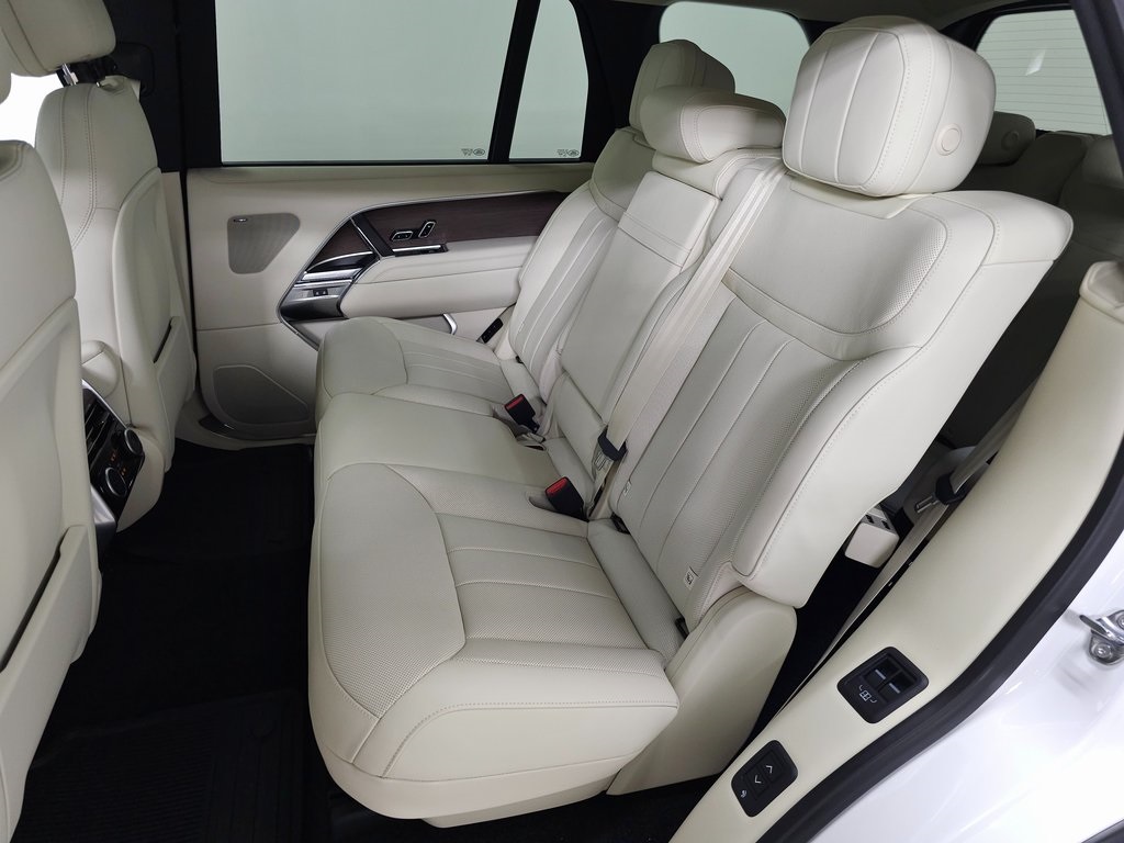 2025 LAND ROVER RANGE ROVER - Image 39