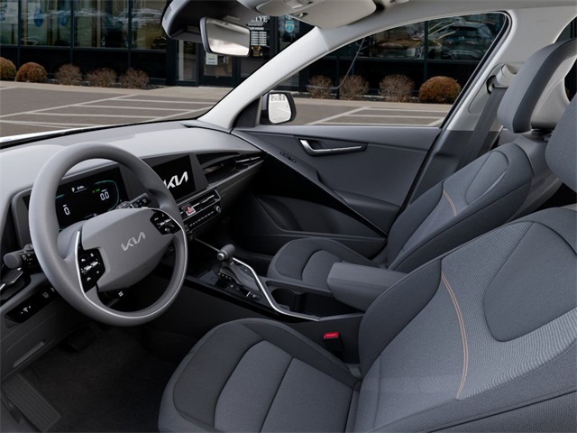 2025 Kia Niro LX photo 12