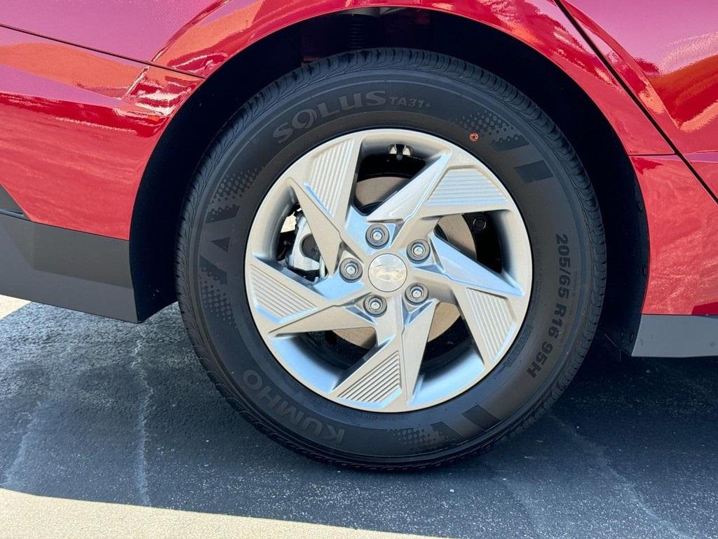 2025 Hyundai Sonata SE photo 4