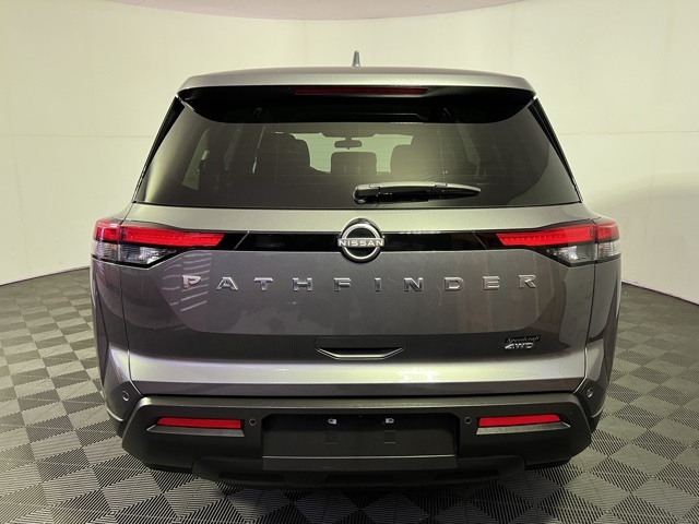 2024 Nissan Pathfinder S photo 7