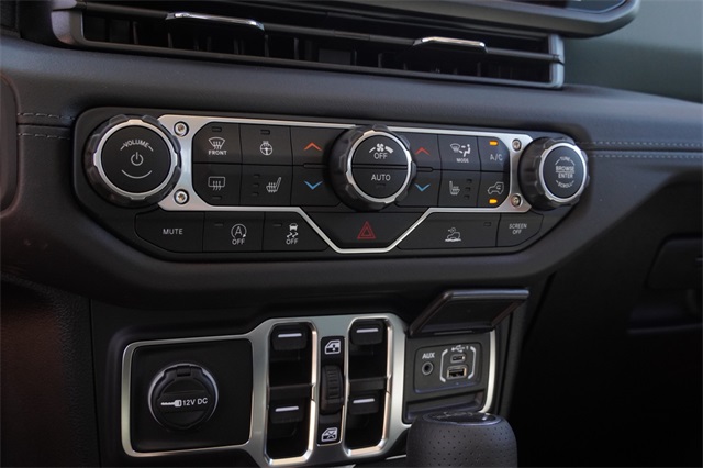 2025 Jeep Gladiator Mojave photo 23