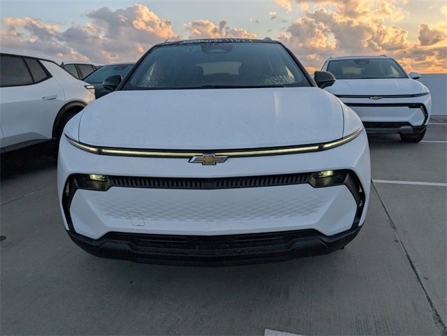 2026 Chevrolet Equinox EV 1LT photo 3