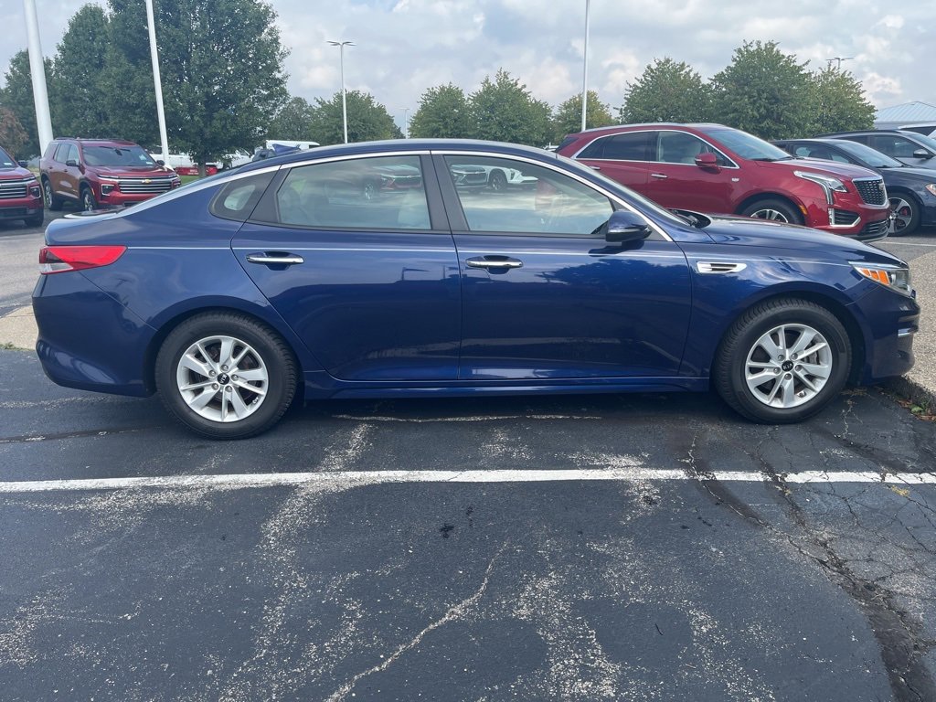 2016 Kia Optima LX photo 4