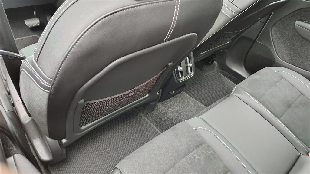 2023 Volvo C40 Recharge Plus photo 28