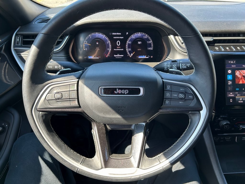 2022 Jeep Grand Cherokee Altitude photo 11