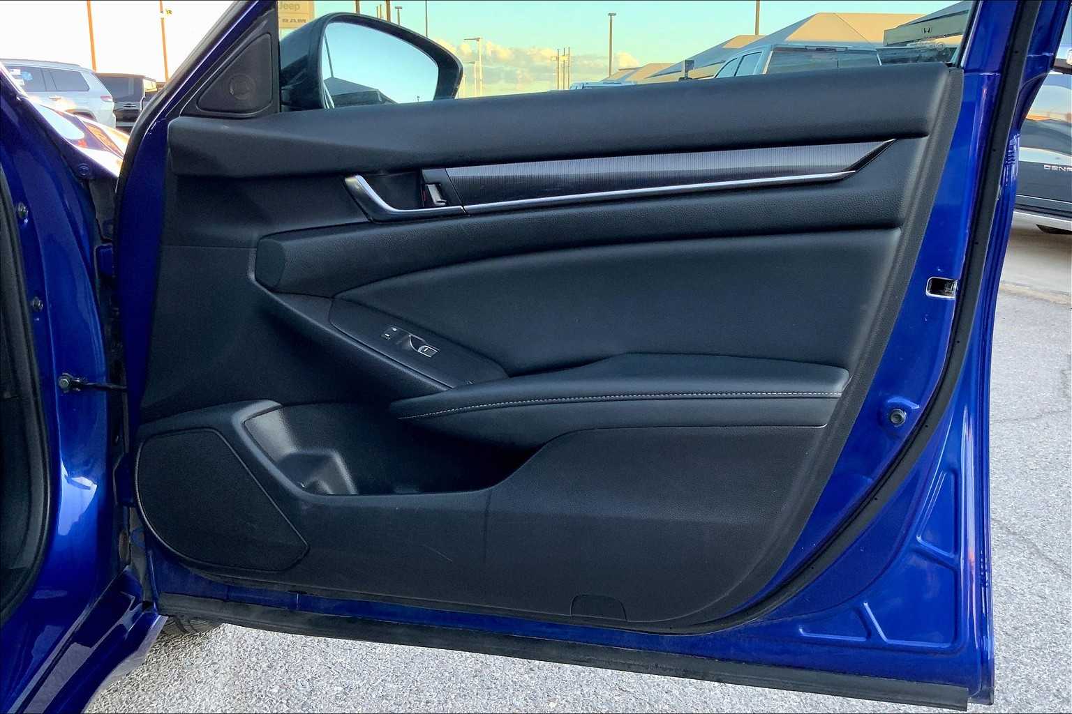 2022 Honda Accord Sport photo 22