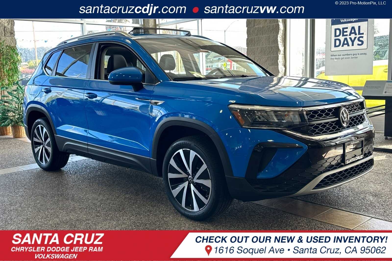 2024 Volkswagen Taos SE's photo