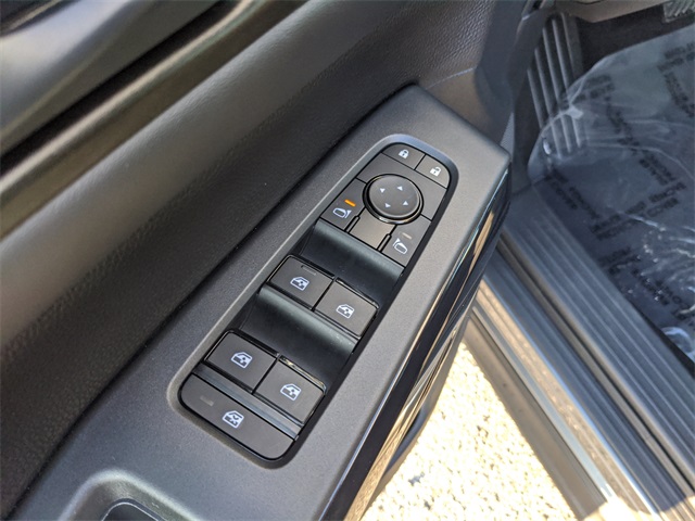 2025 Nissan Pathfinder SV photo 18