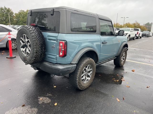 2022 Ford Bronco Outer Banks photo 2