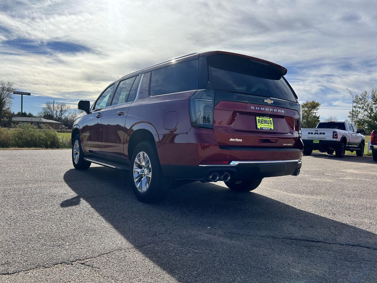 2026 Chevrolet Suburban Premier photo 4