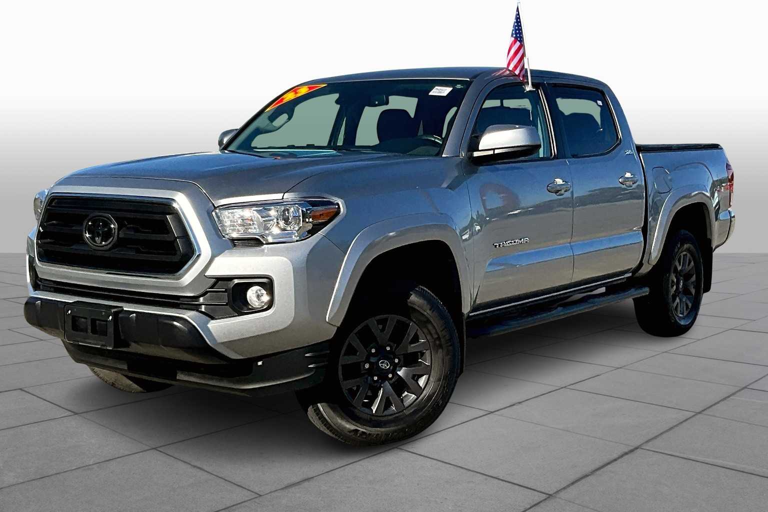 2025 Toyota Tundra Platinum CrewMax photo 2