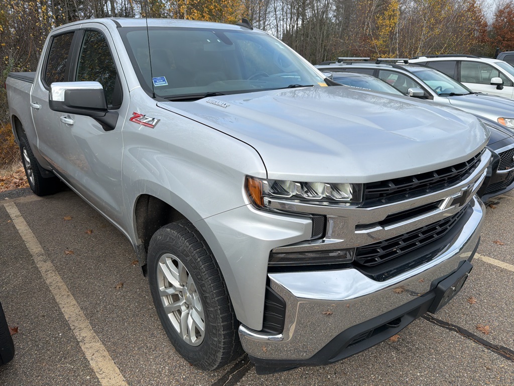 2021 Chevrolet Silverado 1500 LT photo 2