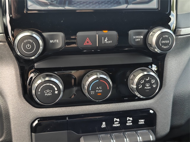 2026 Ram 1500 Warlock photo 16