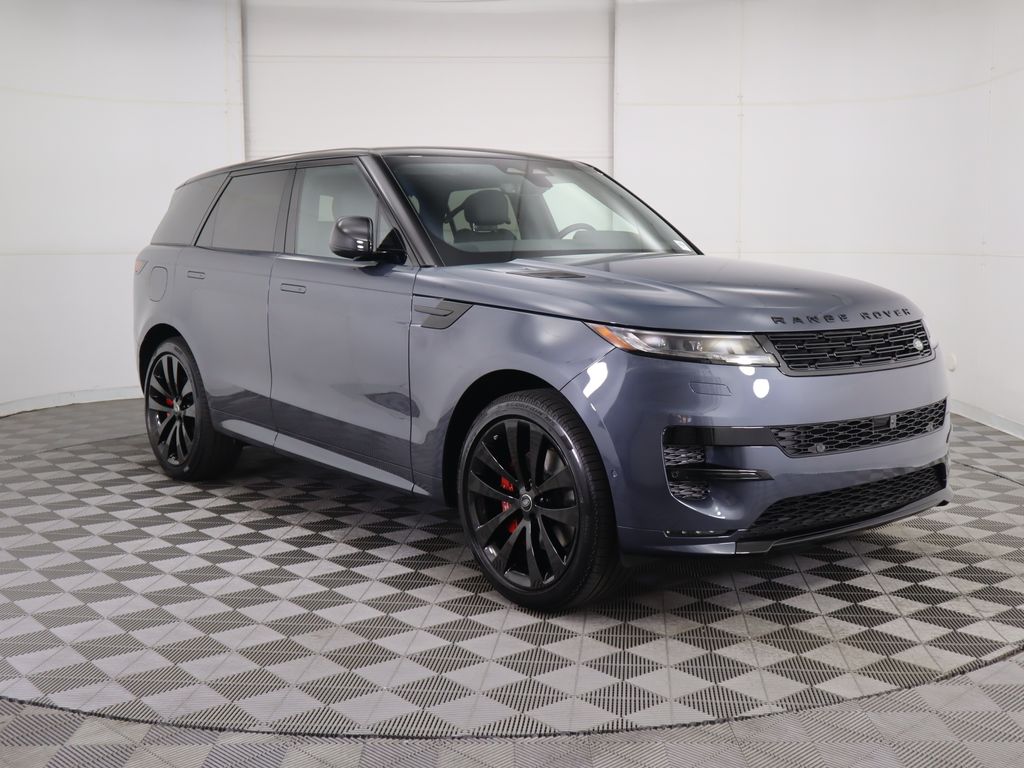 2025 Land Rover Range Rover Sport SE photo 3