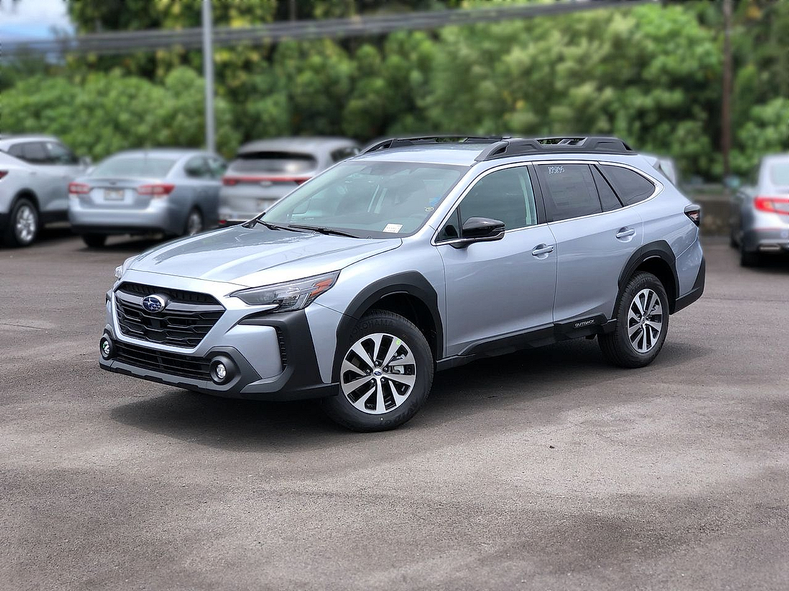 2025 Subaru Outback Premium's photo