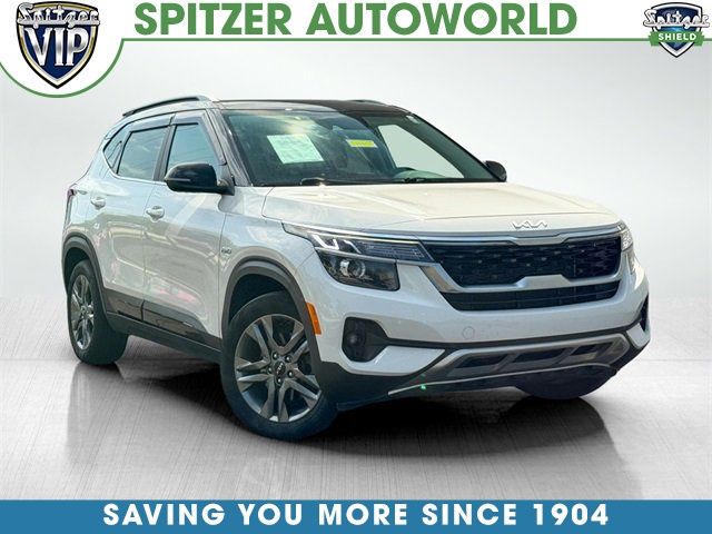 2023 Kia Seltos S's photo