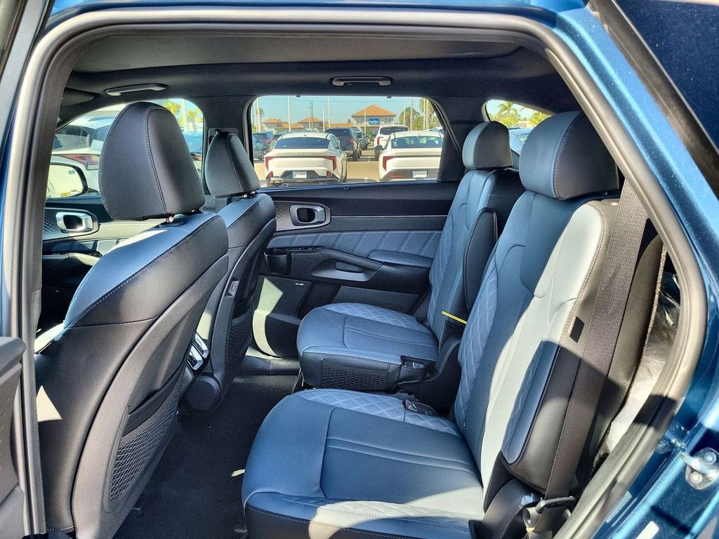 2025 Kia Sorento Hybrid SX Prestige photo 14