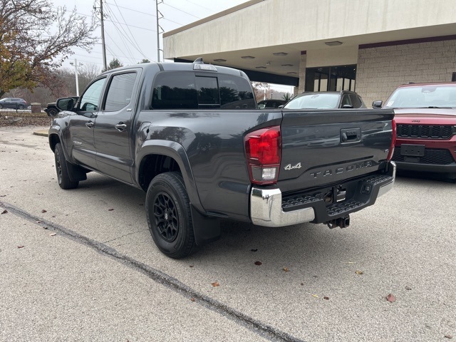 2022 Toyota Tacoma SR5 photo 3