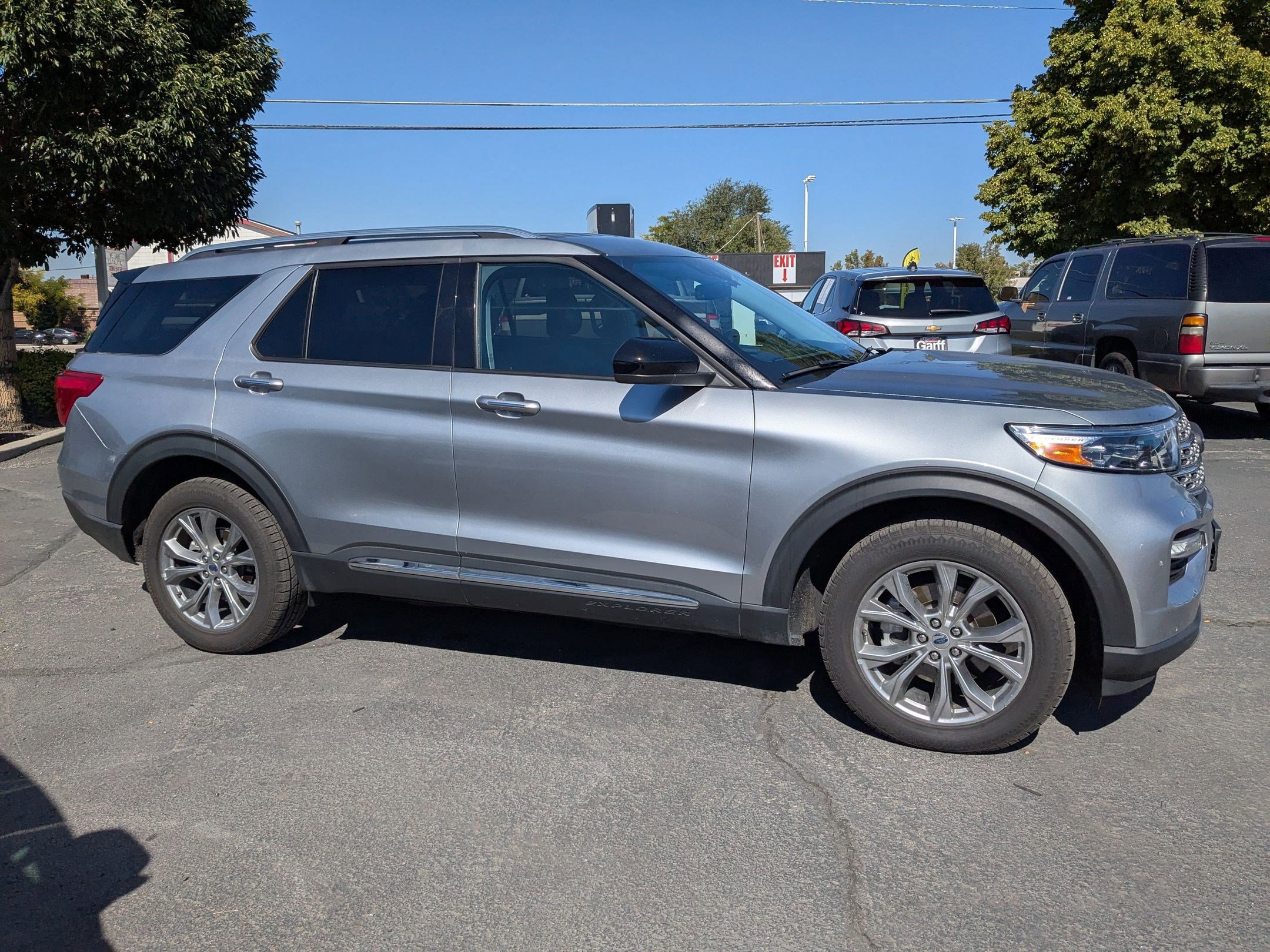 2024 Ford Explorer Limited photo 2