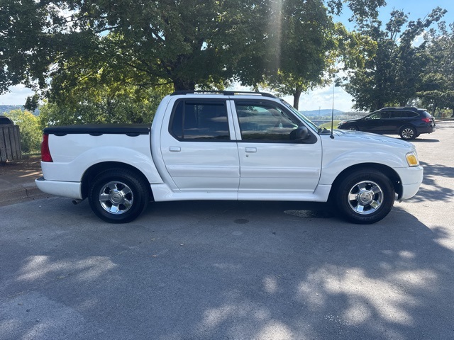 2005 Ford Explorer Sport Trac XLT photo 6