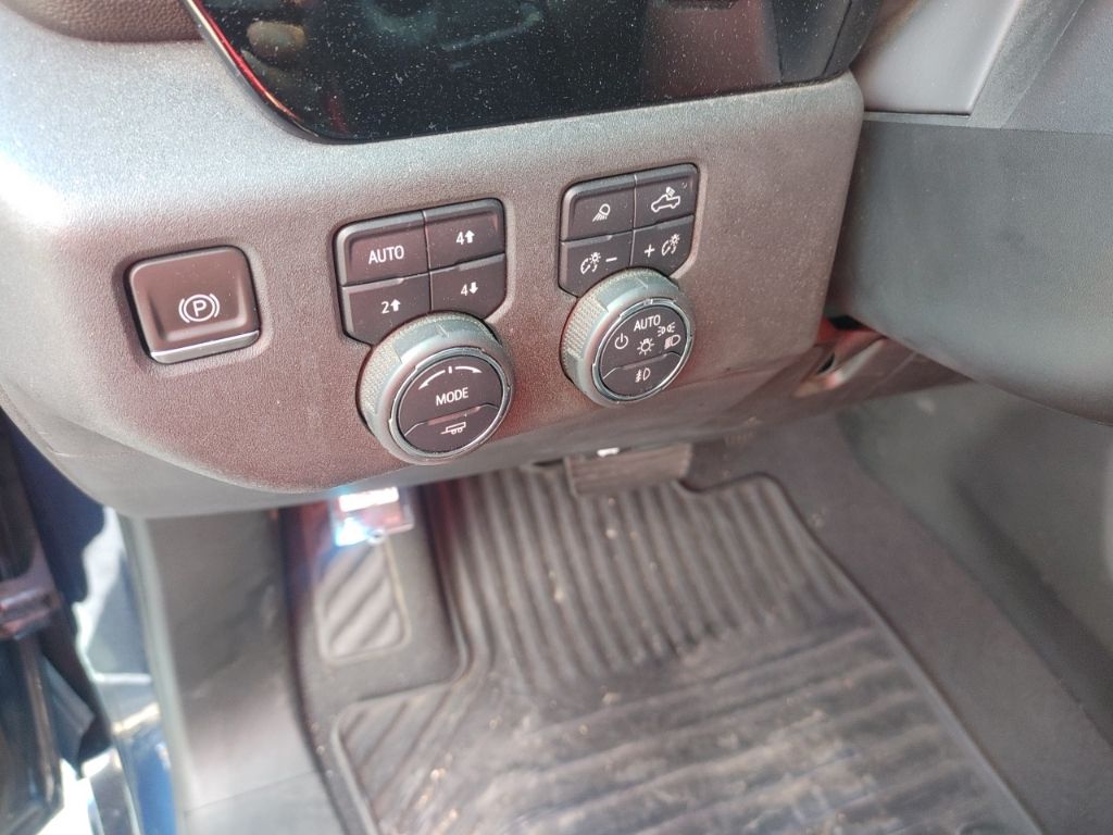 2023 Chevrolet Silverado 1500 RST photo 19