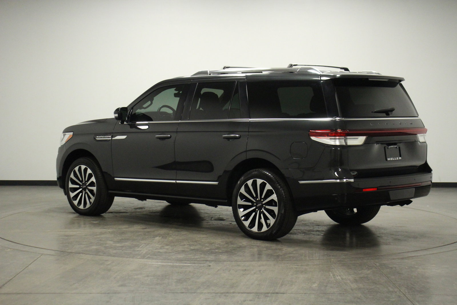 2024 Lincoln Navigator Reserve photo 3