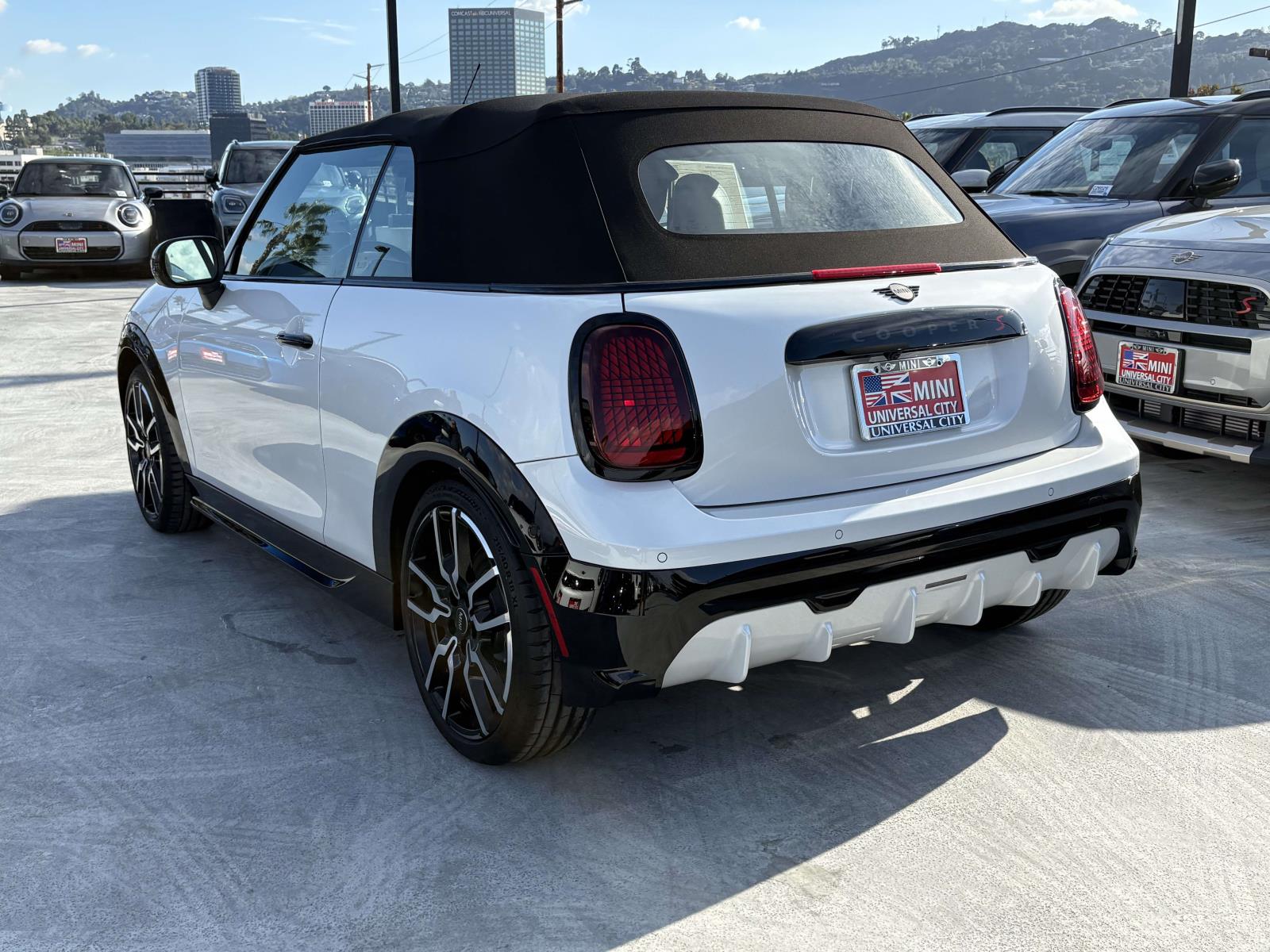 2026 Mini Cooper Convertible Iconic photo 3