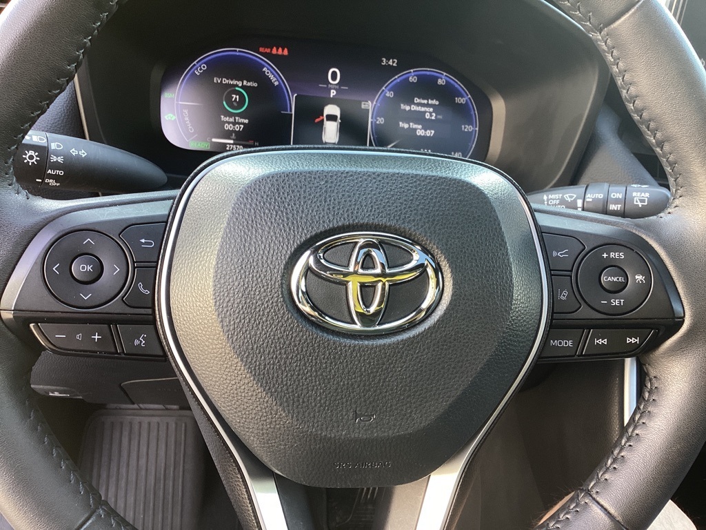 2023 Toyota RAV4 Hybrid XSE photo 16
