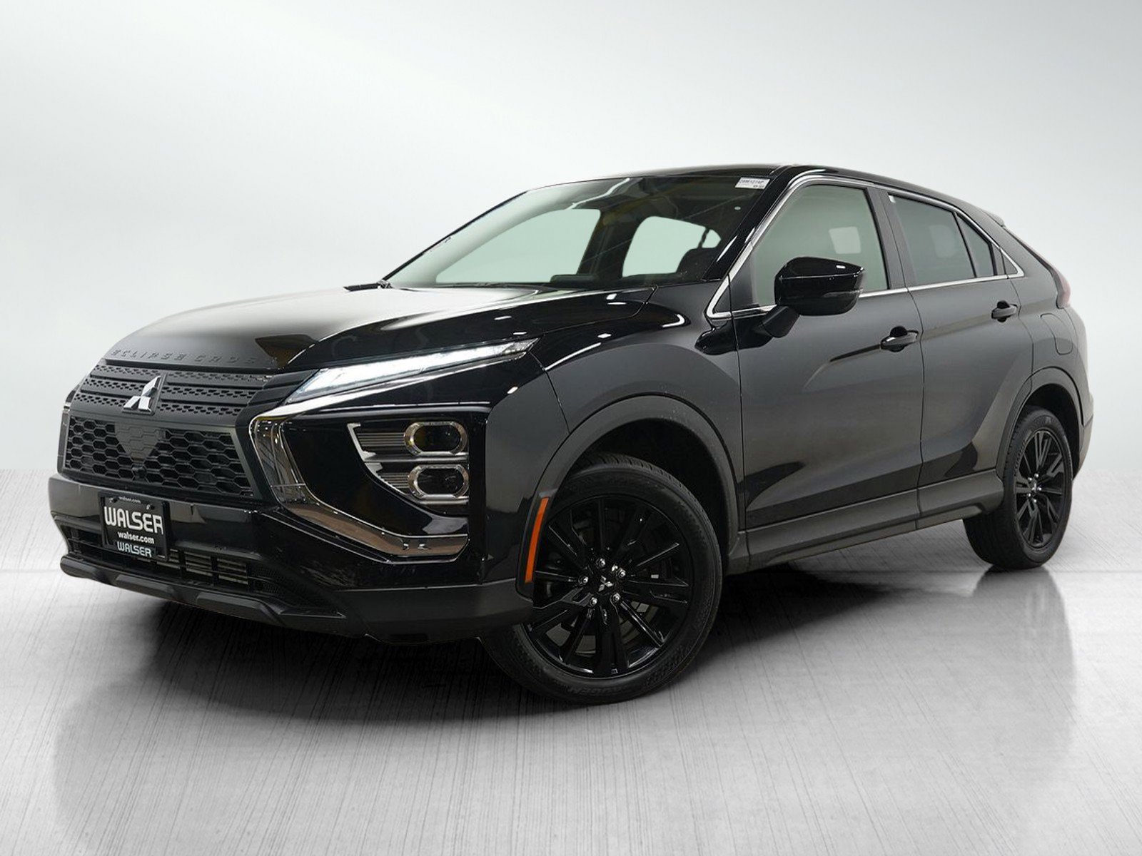 2023 Mitsubishi Eclipse Cross LE's photo