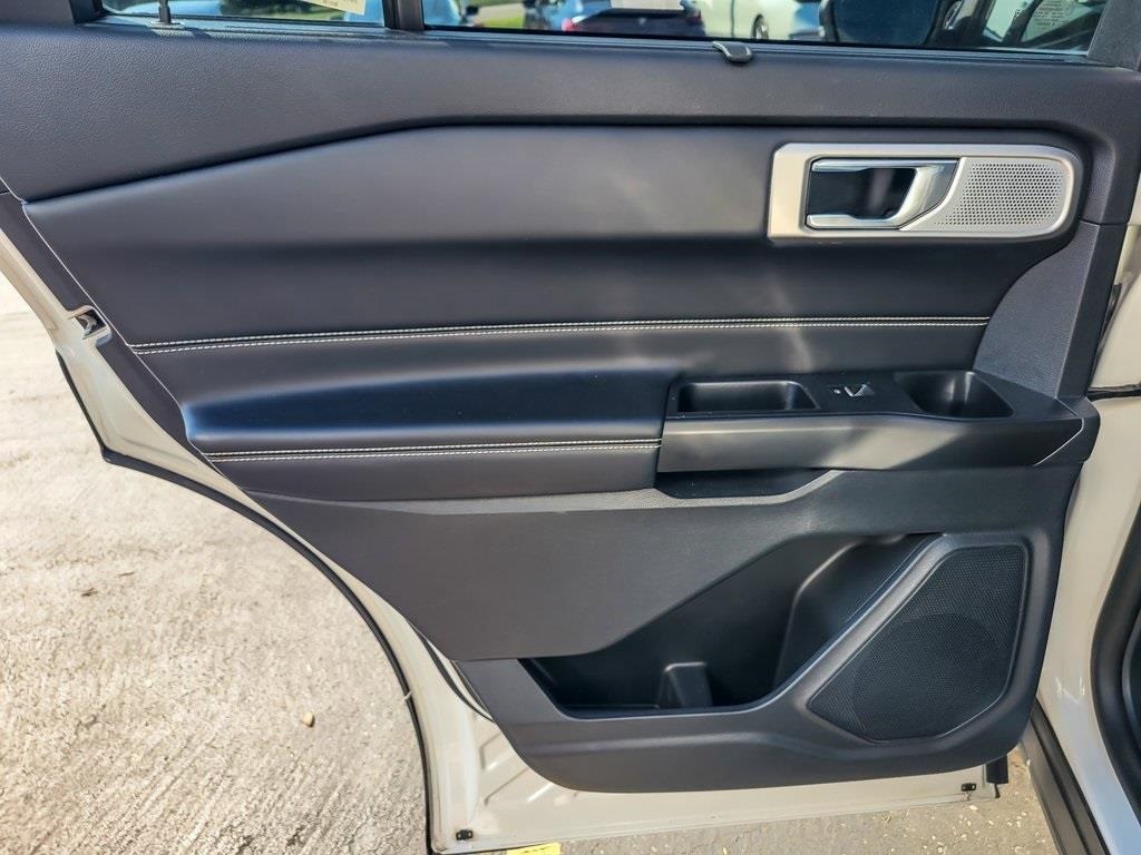 2020 Ford Explorer ST photo 18