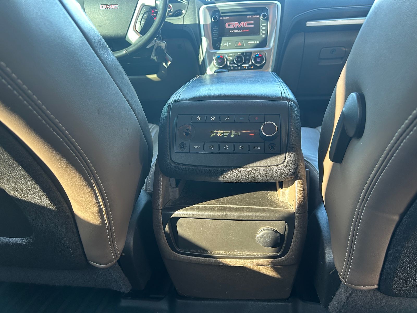 2013 Gmc Acadia SLT photo 16