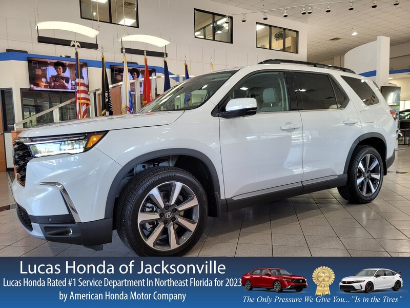 2025 Honda Pilot Elite's photo