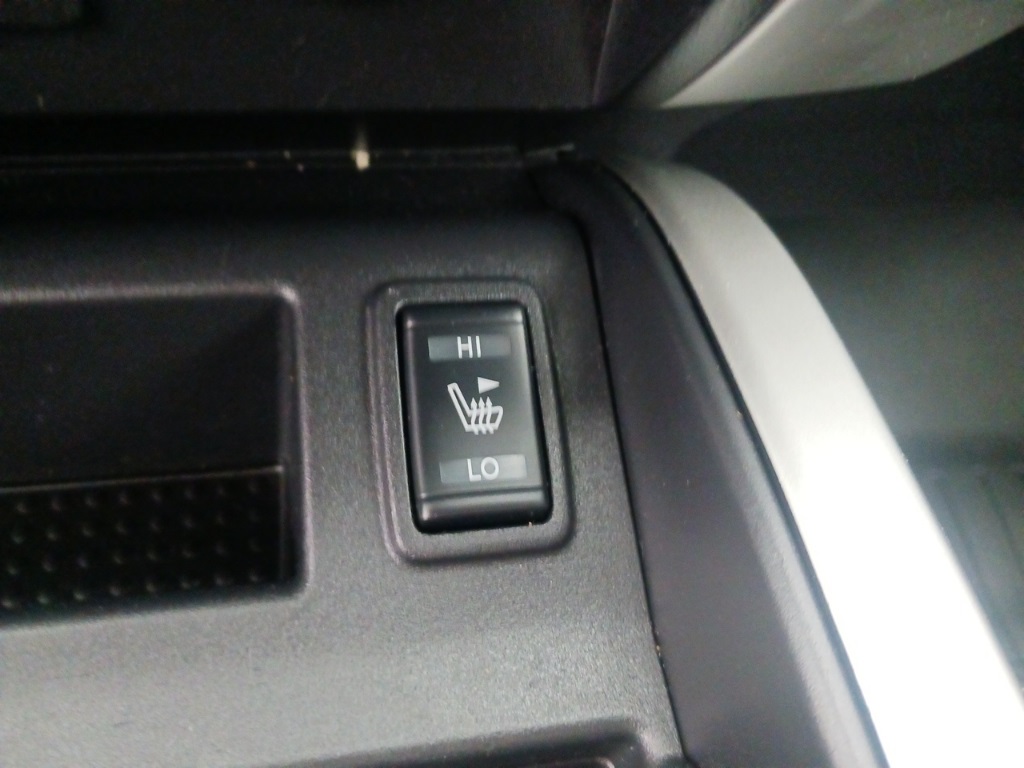 2018 Nissan Titan PRO-4X photo 24