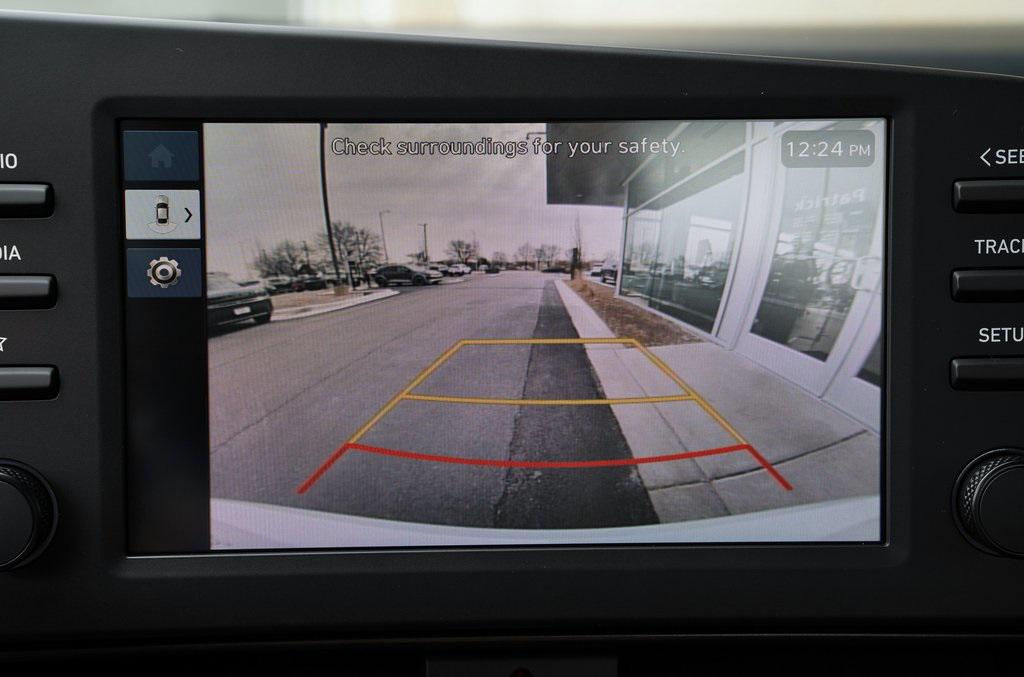 2025 Hyundai Elantra SEL Sport photo 16