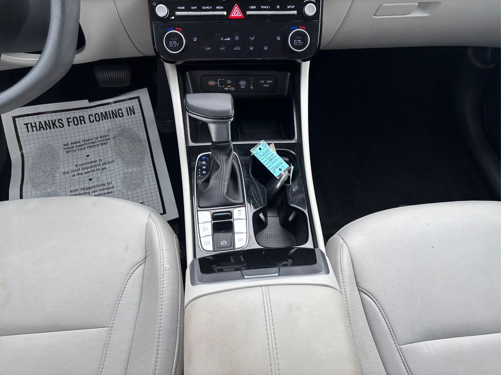 2025 Hyundai Tucson SEL photo 17