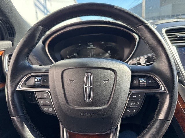 2020 Lincoln Nautilus Reserve photo 3