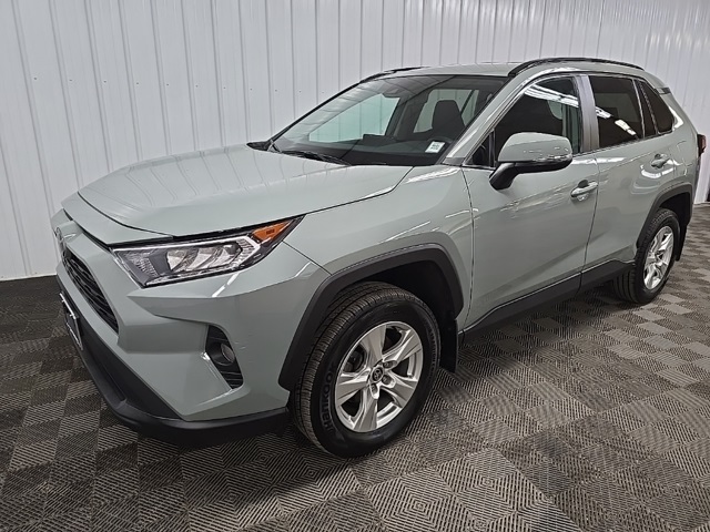 2021 Toyota RAV4 XLE photo 13