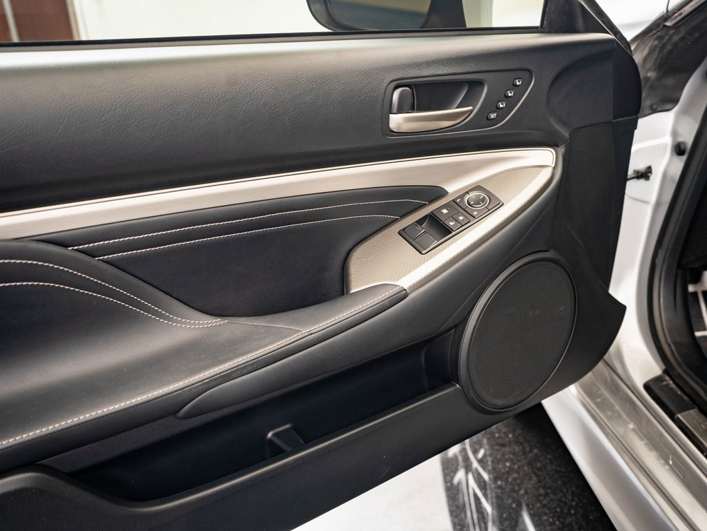 2016 Lexus RC 350 F SPORT photo 23