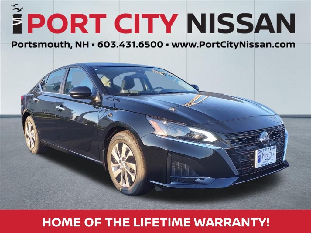 2025 Nissan Altima S's photo