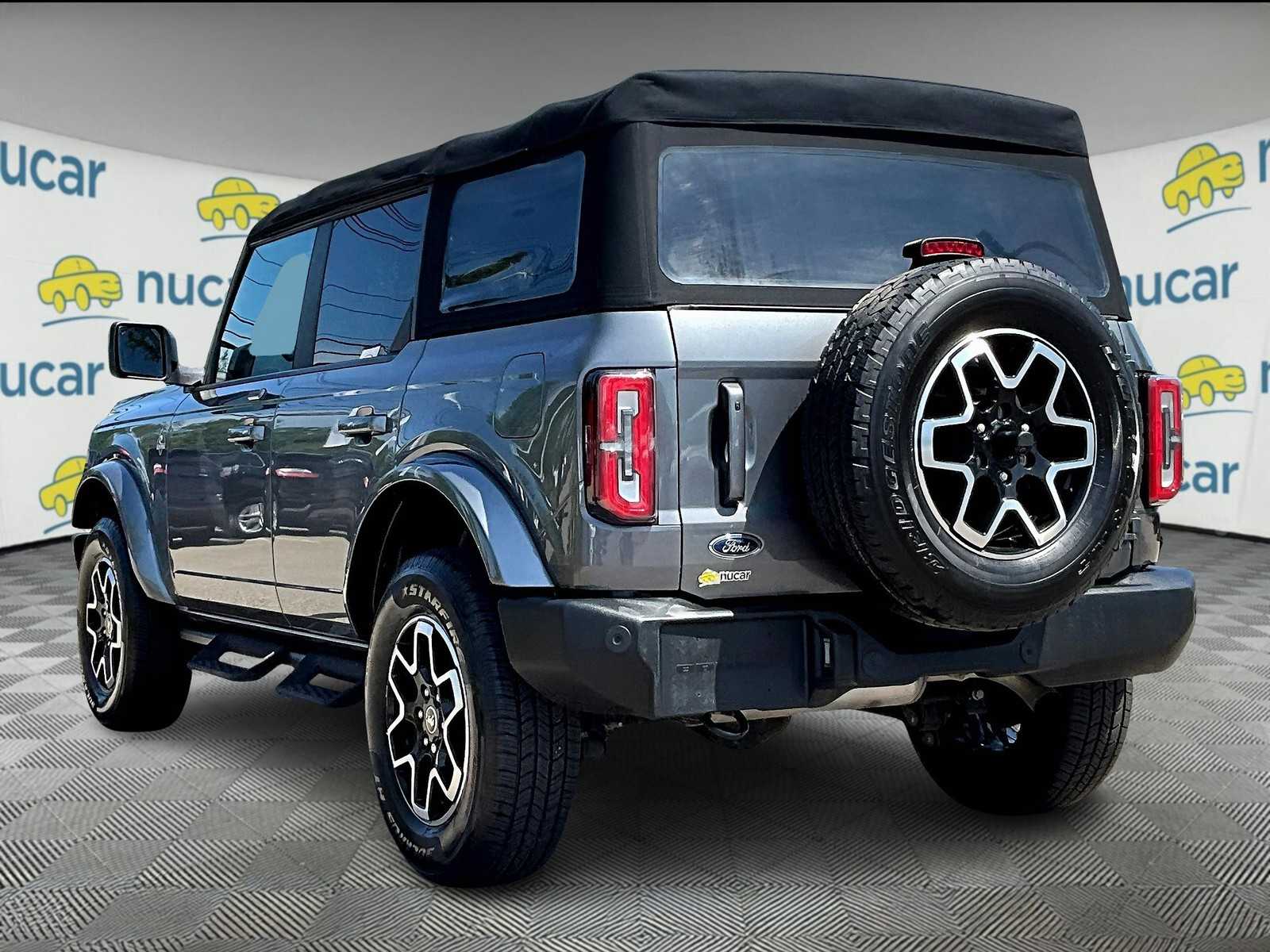 2022 Ford Bronco Outer Banks photo 4