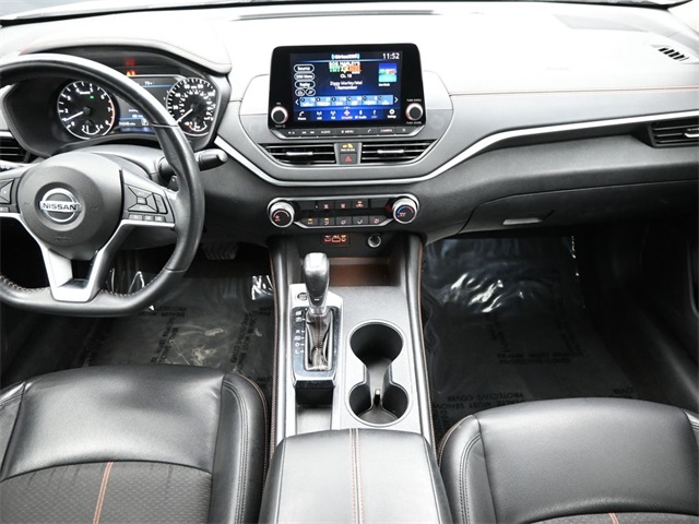 2022 Nissan Altima 2.5 SR photo 15
