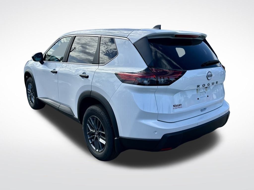 2025 Nissan Rogue S photo 4