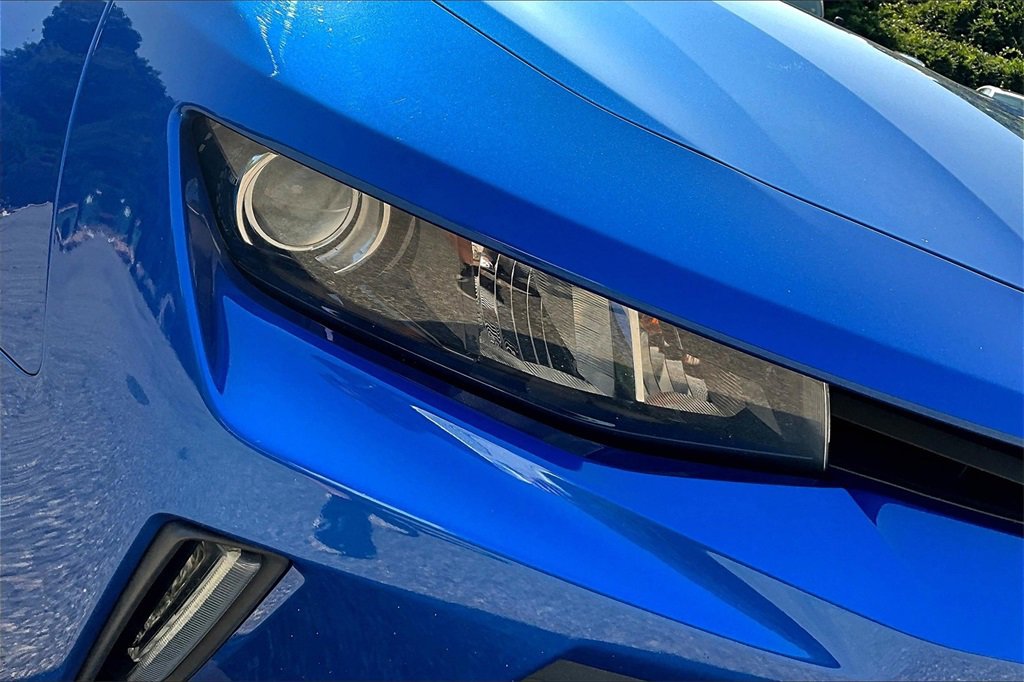 2018 Chevrolet Camaro 1LT photo 24
