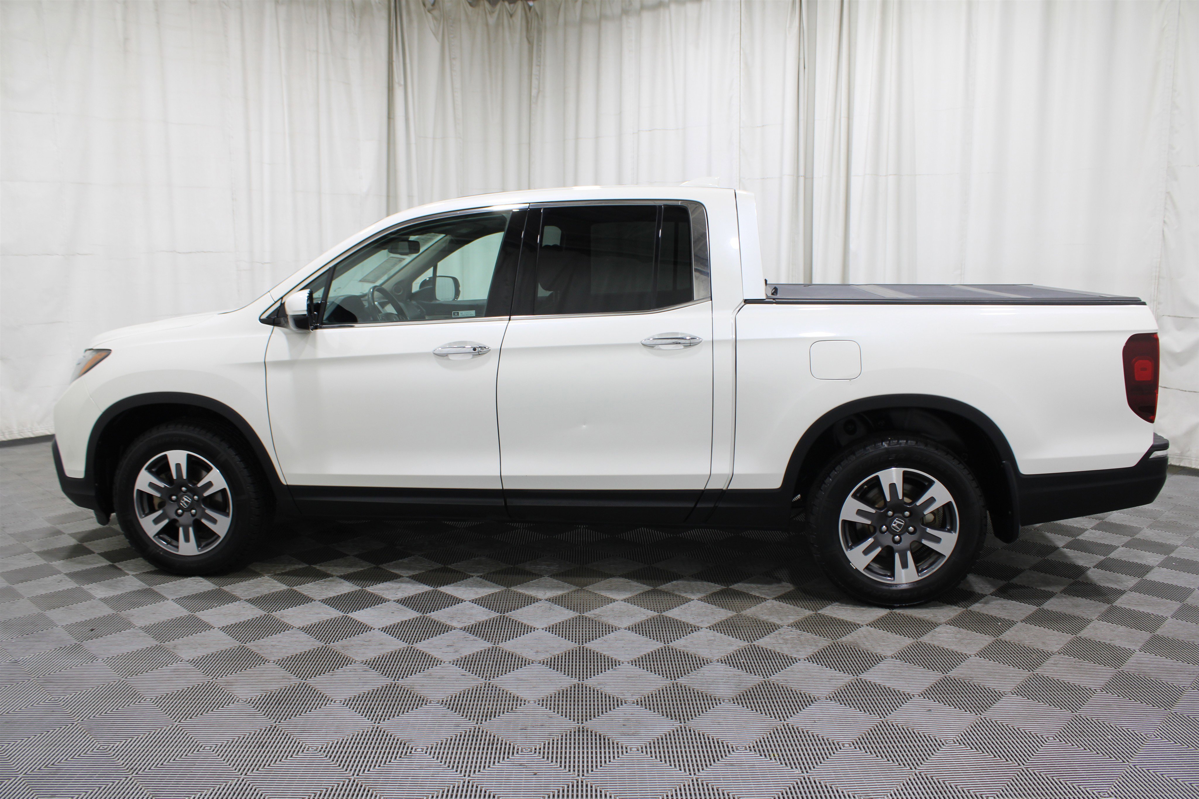2019 Honda Ridgeline RTL-E photo 25
