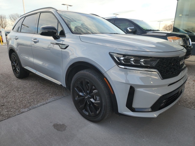 2023 Kia Sorento SX's photo