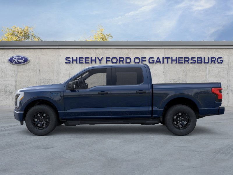 2025 Ford F-150 Lightning XLT photo 4