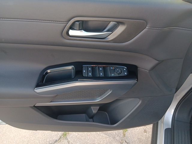 2025 Nissan Pathfinder SL photo 22